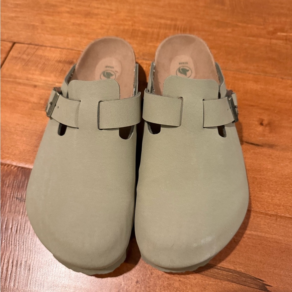 Birkenstock Vegan Clog